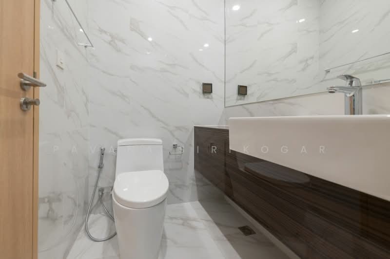 Noble BE19 Sukhumvit, Bangkok, 89 Sukhumvit 19 Alley, Khlong Tan Nua, Watthana, Bangkok, 2 Bedrooms, 73 sqm, Condo For Rent, by Pavana Sirikogar, 500149647 - DDproperty.com