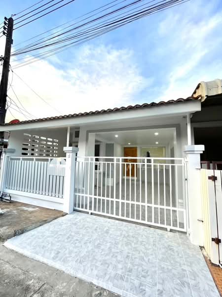 For rent: Newly renovated house in a gated community in the heart of Phuket town. 2 bedrooms, 22.5 s, Phuket, Wichit, Muang Phuket, Phuket, 2 Bedrooms, 80 sqm, Semi-Detached House (Twin House) For Rent, by Rachen Nopsuwan, 500149683 - DDproperty.com