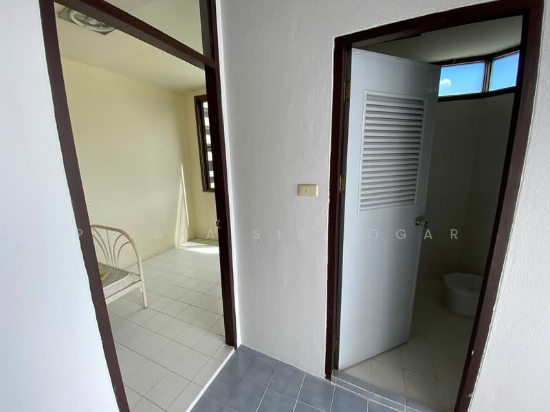 Sriratana Mansion 2, Bangkok, 59 Soi Sukhumvit 23, Khlongtoei Nua, Watthana, Bangkok, 3 Bedrooms, 240 sqm, Apartment For Rent, by Pavana Sirikogar, 500149685 - DDproperty.com