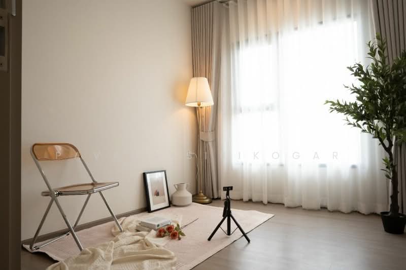 The Base Phetchaburi-Thonglor, Bangkok, Phetchaburi Rd, Bang Kapi, Huai Khwang, Bangkok, 2 Bedrooms, 49 sqm, Condo For Rent, by Pavana Sirikogar, 500149711 - DDproperty.com