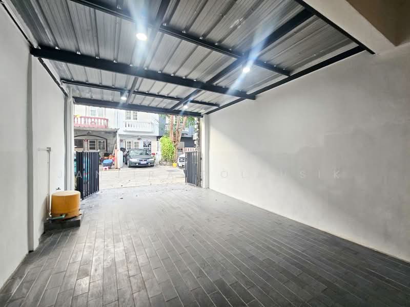 Baan Preecha 8, Bangkok, 458 Huamark Road, Hua Mak, Bang Kapi, Bangkok, 2 Bedrooms, 120 sqm, Townhouse For Sale, by Janjira Polmusik, 500149716 - DDproperty.com