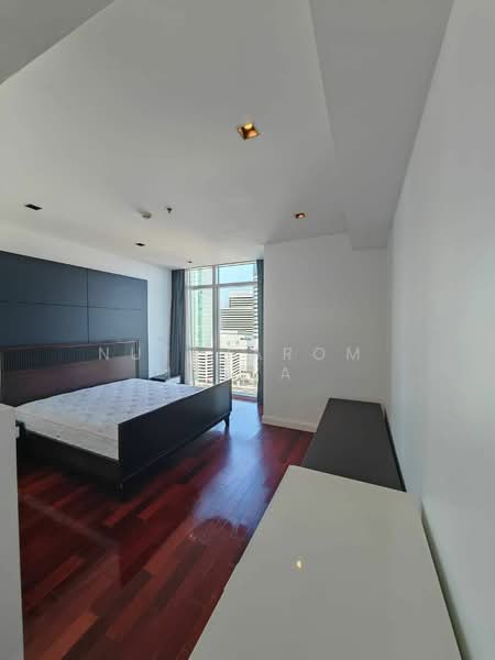 Athenee Residence, Bangkok, 65 Witthayu Road, Lumphini, Pathum Wan, Bangkok, 2 Bedrooms, 120 sqm, Condo For Sale, by Nuttharom  Linla , 500149728 - DDproperty.com