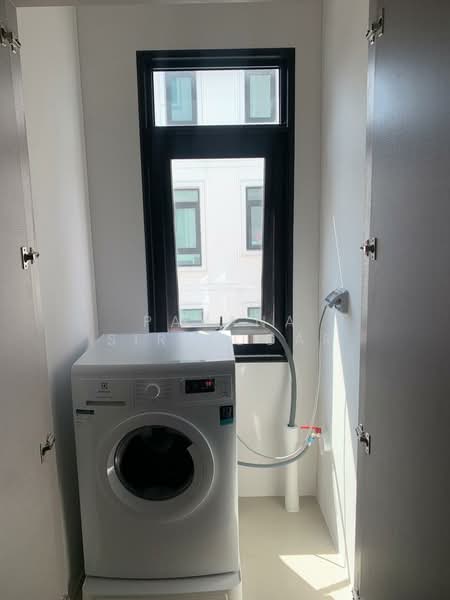 Aspire Asoke-Ratchada, Bangkok, Soi Ratchadaphisek 3, Din Daeng, Din Daeng, Bangkok, 2 Bedrooms, 50 sqm, Condo For Rent, by Pavana Sirikogar, 500149753 - DDproperty.com