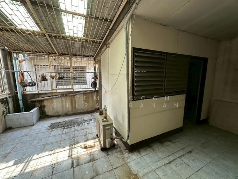 3-BR Townhouse, Bangkok, Samae Dam, Bang Khun Thian, Bangkok, 3 Bedrooms, 200 sqm, Townhouse For Sale, by Khemasooch Chiraburanan, 500149822 - DDproperty.com