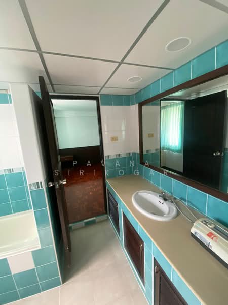 G.S.Mansion, Bangkok, 1 Sukhumvit 35 Alley, Khlong Tan Nua, Watthana, Bangkok, 2 Bedrooms, 200 sqm, Apartment For Rent, by Pavana Sirikogar, 500149835 - DDproperty.com