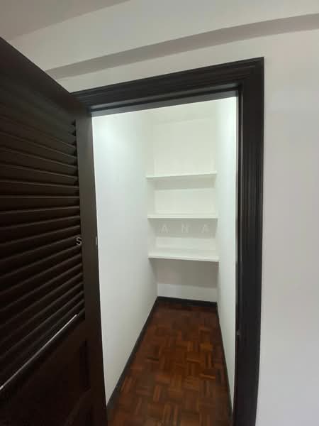 G.S.Mansion, Bangkok, 1 Sukhumvit 35 Alley, Khlong Tan Nua, Watthana, Bangkok, 2 Bedrooms, 200 sqm, Apartment For Rent, by Pavana Sirikogar, 500149835 - DDproperty.com