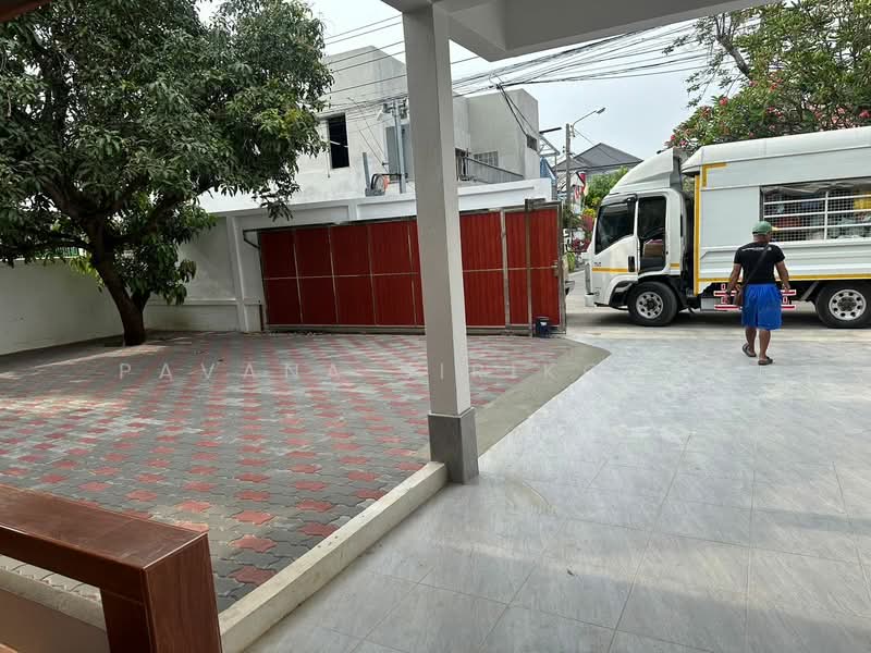 4-BR House, Bangkok, Bang Chak, Phra Khanong, Bangkok, 4 Bedrooms, 220 sqm, Single Detached House For Rent, by Pavana Sirikogar, 500149857 - DDproperty.com