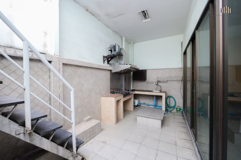 หมู่บ้านนี้ ติดมหาวิทยาลัย เนื้อที่เยอะ ทำเลดี! ขาย ทาวน์เฮ้าส์ 3 ชั้น หมู่บ้านพิบูลย์, Bangkok, Wong Sawang, Bang Sue, Bangkok, 4 Bedrooms, 350 sqm, Townhouse For Sale, by คุณจี, 500149910 - DDproperty.com