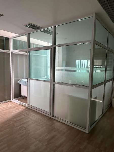 ให้เช่าบ้านทาวน์โฮม หมู่บ้านวารินทร อารีย์สัมพันธ์ 3, Bangkok, Phaya Thai, Phaya Thai, Bangkok, 3 Bedrooms, 300 sqm, Townhouse For Rent, by Forty-Six Real Estate Group, 500149933 - DDproperty.com