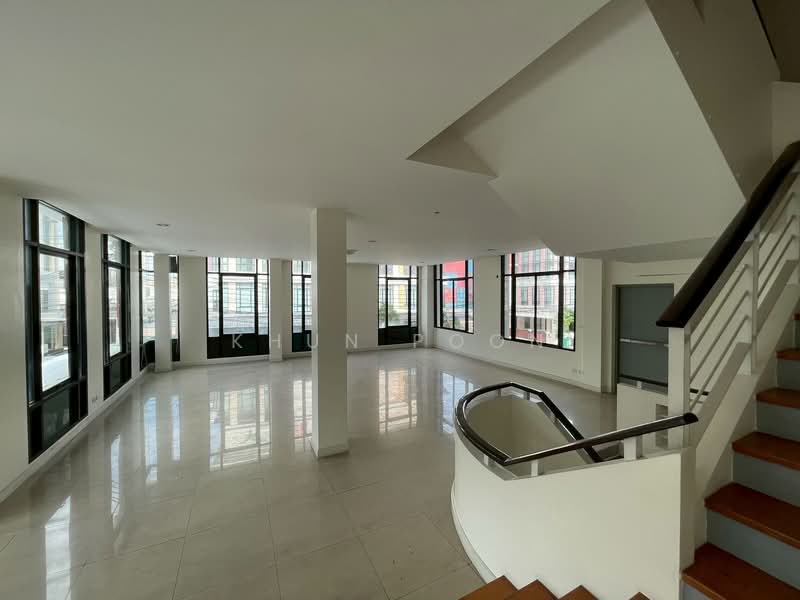 ให้เช่า อาคารพาณิชย์ 4 ชั้น ทำเลดีมาก l 3 นาที ถึงเซ็นทรัลบางนา (SPSSR76), กรุงเทพ, ซอย บางนา-ตราด 19, บางนาเหนือ, บางนา, กรุงเทพ, 600 ตร.ม., ตึกแถว-อาคารพาณิชย์ ให้เช่า, โดย Khun Poon, 500149975 - DDproperty.com