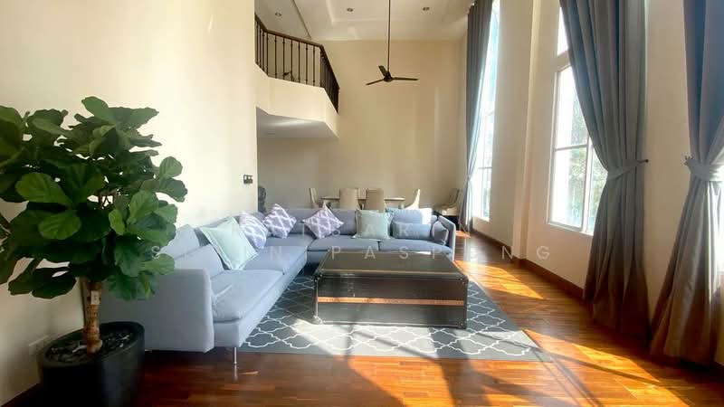 Baan Klang Krung Thonglor : บ้านกลางกรุงทองหล่อ, กรุงเทพ, 55 ซอยสุขุมวิท 55, คลองตันเหนือ, วัฒนา, กรุงเทพ, 300 ตร.ม., ทาวน์เฮ้าส์ ให้เช่า, โดย Ratsarin Sirinipaspong, 500149996 - DDproperty.com