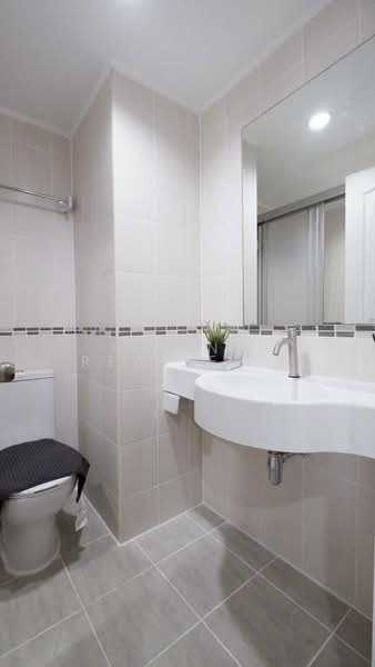 Lumpini Ville Ramkhamhaeng 26, Bangkok, Soi Ramkamhang 26,  Huamark Road, Hua Mak, Bang Kapi, Bangkok, 1 Bedroom, 32 sqm, Condo For Sale, by Living Real Estates, 500149999 - DDproperty.com