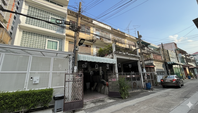 ขาย - ตึกแถว3ชั้น ซ.สาธุประดิษฐ์ซอย 15 แขวงช่องนนทรี เขตยานนาวา จ.กรุงเทพมหานคร 10120, กรุงเทพ