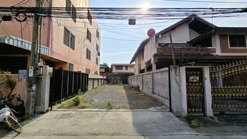 ราคานี้หลุดมาแปลงเดียว! ขายที่ดินเปล่า ในซอย ประชาชื่น 37 แยก1-2 เหมาะอยู่อาศัย หรือทำบ้าน, Bangkok, Wong Sawang, Bang Sue, Bangkok, , 148 sqm, Land For Sale, by คุณจี, 500150123 - DDproperty.com