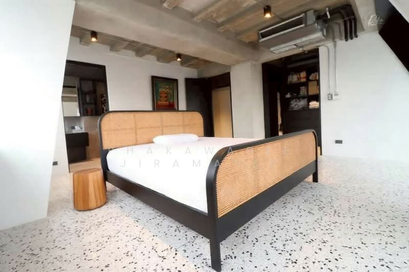 Diamond Tower, Bangkok, Silom, Silom, Bang Rak, Bangkok, 2 Bedrooms, 256 sqm, Condo For Rent, by Phakawadee Jiramanee, 500150147 - DDproperty.com