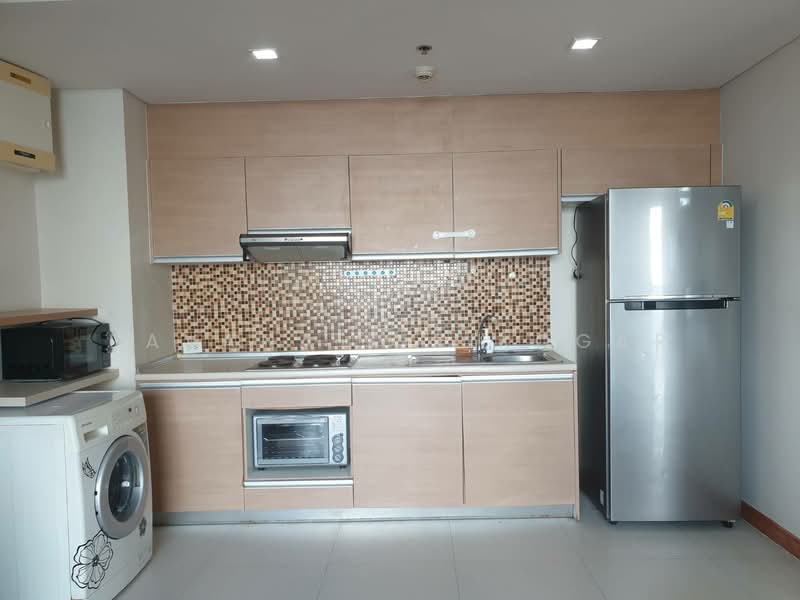 Le Luk Condominium, Bangkok, 1599 291 Sukhumvit Rd, Phra Kanong Nua, Watthana, Bangkok, 2 Bedrooms, 79 sqm, Condo For Rent, by Pavana Sirikogar, 500150150 - DDproperty.com