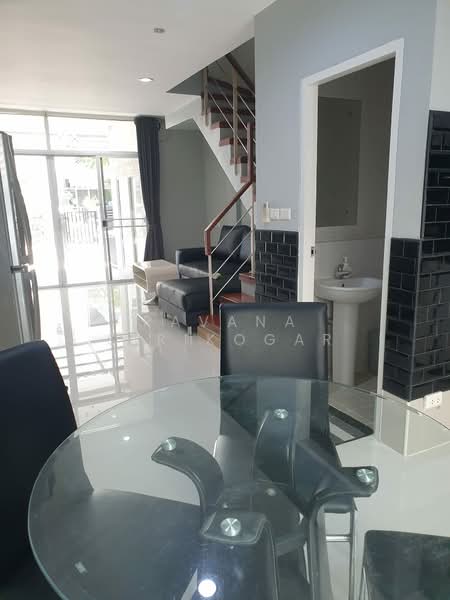 Thanapat Haus Sathorn - Narathiwas, Bangkok, Soi Chuen Chitrung, Nontri Road, Chong Nonsi, Yan Nawa, Bangkok, 3 Bedrooms, 175 sqm, Townhouse For Rent, by Pavana Sirikogar, 500150171 - DDproperty.com