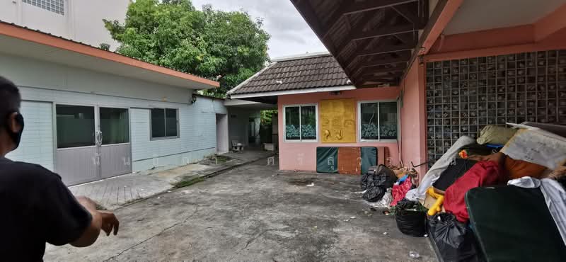 บ้านพร้อมที่ดินซอยบรมราชินี 5, Bangkok, Arun Amarin, Bangkok Noi, Bangkok, 5 Bedrooms, 200 sqm, Single Detached House For Sale, by นันธิกา ศรีสุวรรณ, 500150173 - DDproperty.com