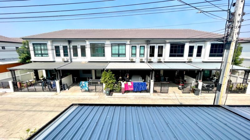 Britania Bangna Km. 42 : บริทาเนีย บางนา กม. 42, Chachoengsao, 199 5 ถ.จรัญนนท์, Bang Wua, Bang Pakong, Chachoengsao, 4 Bedrooms, 108 sqm, Townhouse For Sale, by The Best Property แนน, 500150177 - DDproperty.com