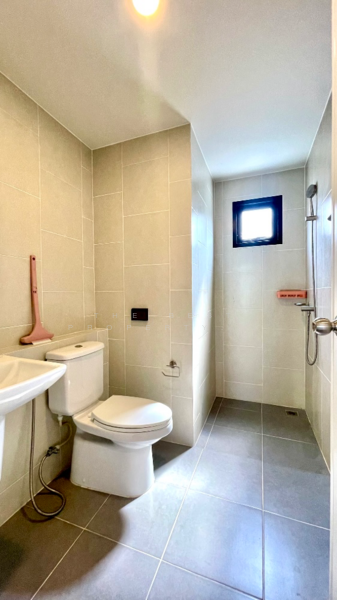 Britania Bangna Km. 42 : บริทาเนีย บางนา กม. 42, Chachoengsao, 199 5 ถ.จรัญนนท์, Bang Wua, Bang Pakong, Chachoengsao, 4 Bedrooms, 108 sqm, Townhouse For Sale, by The Best Property แนน, 500150177 - DDproperty.com