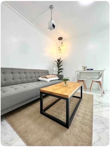 ชาโตว์ อินทาวน์ รัชดา 20, กรุงเทพ, รุ่งเรือง ถนนรัชดาภิเษก ซอย20, สามเสนนอก, ห้วยขวาง, กรุงเทพ, 32 ตร.ม., คอนโด ขาย, โดย One Re., 500150182 - DDproperty.com