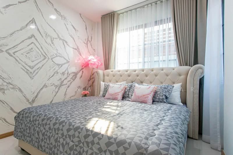 5-BR House, Bangkok, Samsen Nok, Huai Khwang, Bangkok, 5 Bedrooms, 500 sqm, Single Detached House For Rent, by Pavana Sirikogar, 500150198 - DDproperty.com