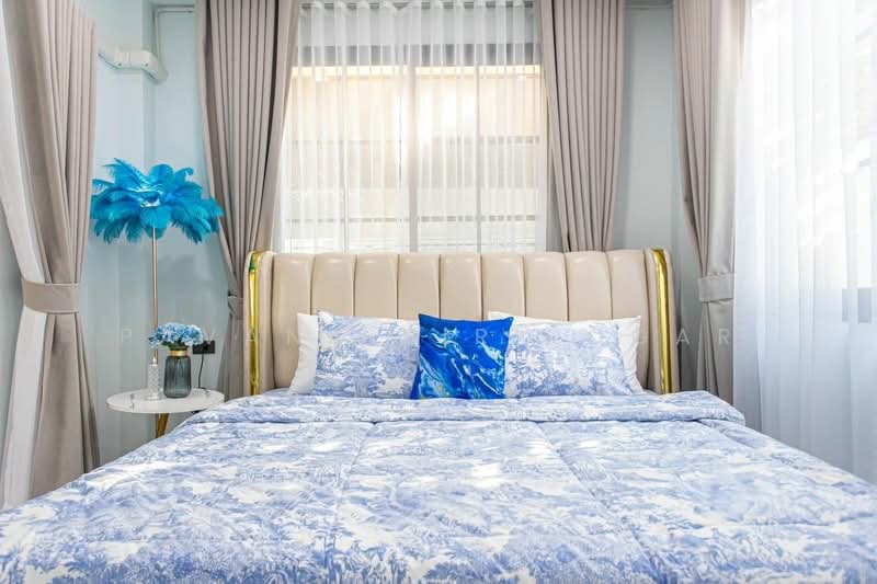 5-BR House, Bangkok, Samsen Nok, Huai Khwang, Bangkok, 5 Bedrooms, 500 sqm, Single Detached House For Rent, by Pavana Sirikogar, 500150198 - DDproperty.com