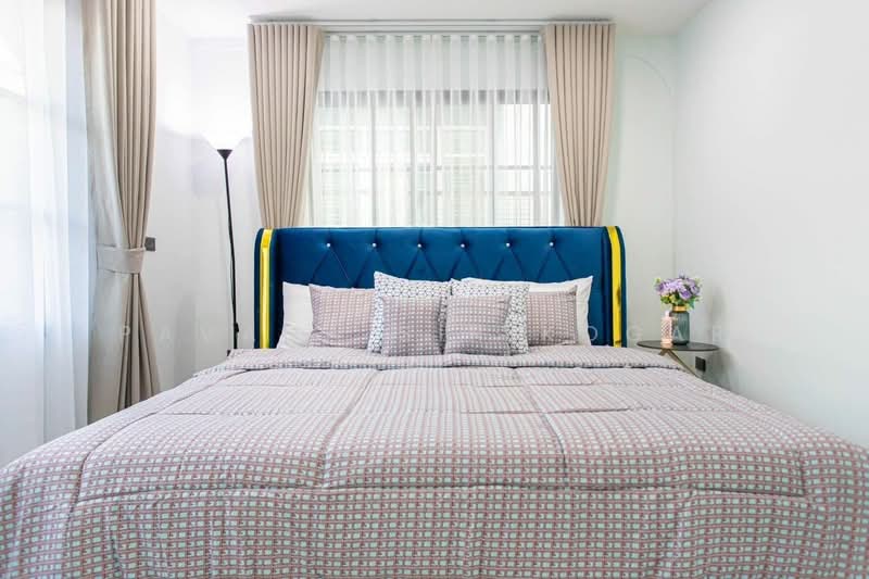 5-BR House, Bangkok, Samsen Nok, Huai Khwang, Bangkok, 5 Bedrooms, 500 sqm, Single Detached House For Rent, by Pavana Sirikogar, 500150198 - DDproperty.com