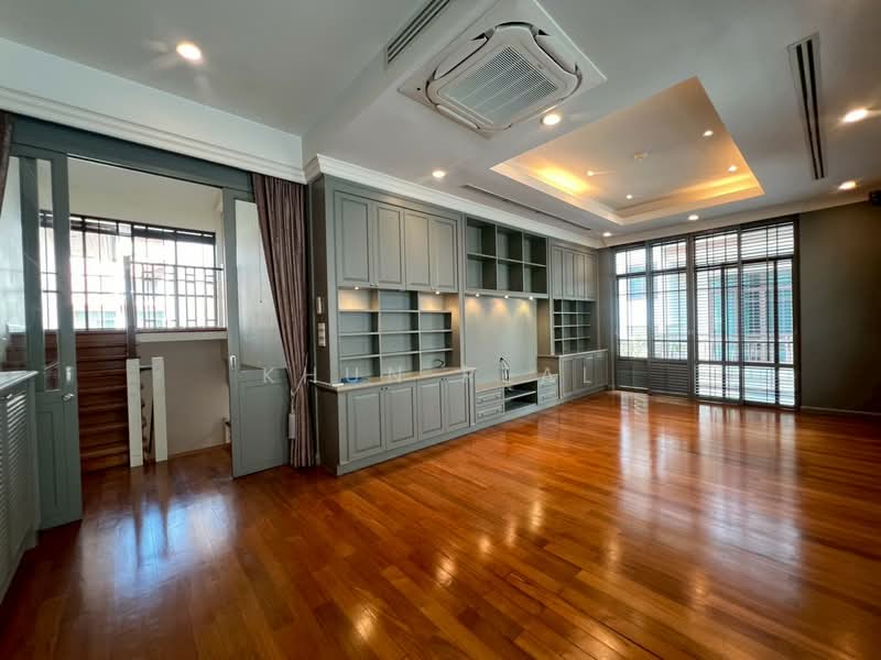 Baan Sansiri Sukhumvit 67, Bangkok, 32 Soi Sukhumvit 67, Phra Kanong Nua, Watthana, Bangkok, 3 Bedrooms, 330 sqm, Single Detached House For Rent, by Khun Real, 500150210 - DDproperty.com