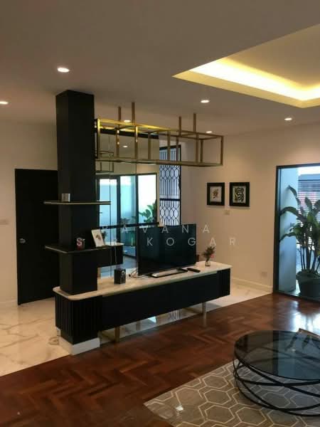 3-BR Townhouse, Bangkok, Khlong Tan Nua, Watthana, Bangkok, 3 Bedrooms, 140 sqm, Townhouse For Rent, by Pavana Sirikogar, 500150222 - DDproperty.com