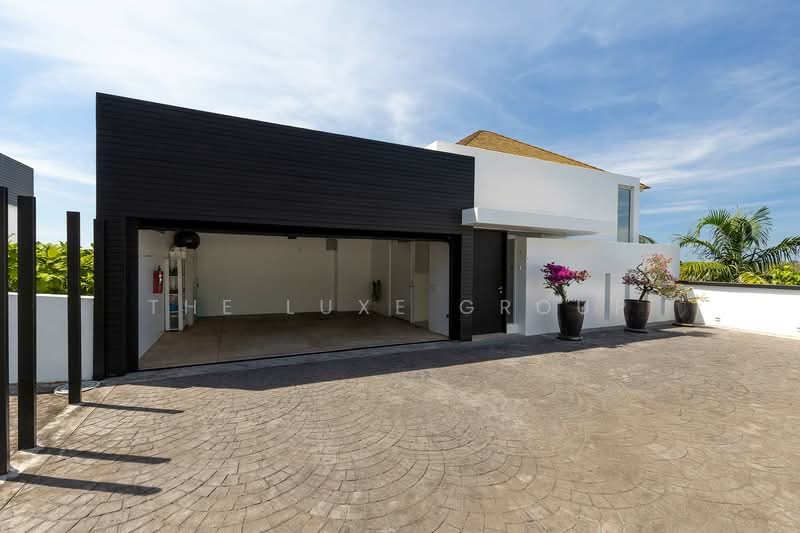 Villa Napalai Phuket, Phuket, Choeng Thale, Thalang, Phuket, 6 Bedrooms, 500 sqm, Villa For Sale, by The Luxe Group, 500150252 - DDproperty.com