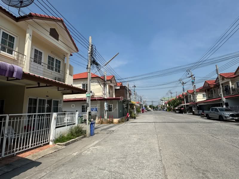 Moobaan Feungfah Villa 16 Phase 2 : หมู่บ้านเฟื่องฟ้าวิลล่า 16 เฟส 2, สมุทรปราการ, ซอย เทพารักษ์ 98 ถนน เทพารักษ์, เทพารักษ์, เมืองสมุทรปราการ, สมุทรปราการ, 120 ตร.ม., ทาวน์เฮ้าส์ ขาย, โดย The Best Property  นก, 500150286 - DDproperty.com