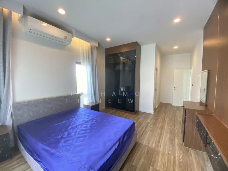 Burasiri Krungthep Kreetha, Bangkok, 95 Soi Pracha Ruam Chai, Hua Mak, Bang Kapi, Bangkok, 4 Bedrooms, 238 sqm, Single Detached House For Rent, by Pichamon Thaneewan, 500150297 - DDproperty.com