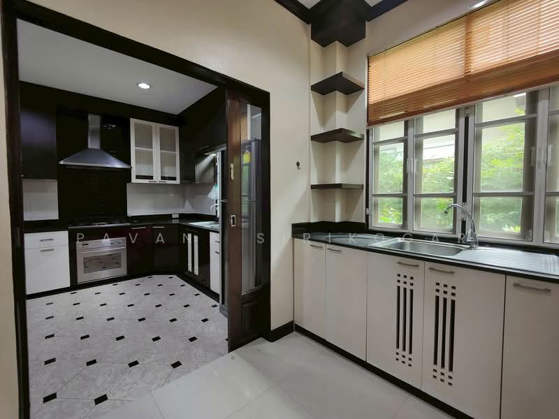 Lavista Prestige Village Ekkamai 10, Bangkok, ﻿Soi Sukhumvit 63, Phra Kanong Nua, Watthana, Bangkok, 4 Bedrooms, 250 sqm, Single Detached House For Rent, by Pavana Sirikogar, 500150309 - DDproperty.com