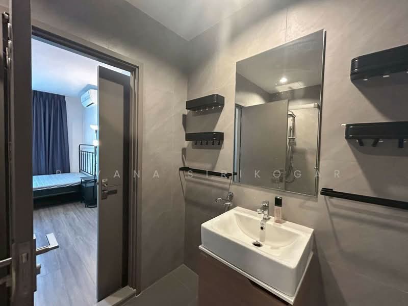 IDEO Sukhumvit Rama 4, Bangkok, Soi Sukhumvit 44, Sukhumvit Road, Phra Kanong, Khlong Toei, Bangkok, 2 Bedrooms, 45 sqm, Condo For Rent, by Pavana Sirikogar, 500150332 - DDproperty.com