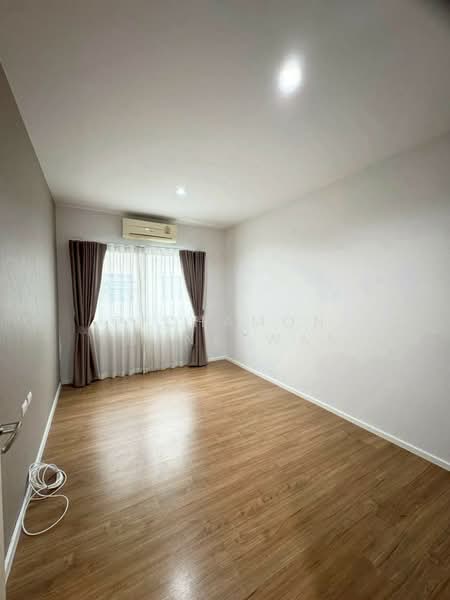 Baan Klang Muang Ladprao-Serithai, Bangkok, 8-2 Soi Serithai 52, Khan Na Yao, Khan Na Yao, Bangkok, 3 Bedrooms, 152 sqm, Townhouse For Sale, by Pichamon Thaneewan, 500150341 - DDproperty.com