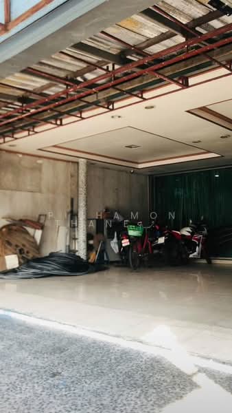 3-BR House, Bangkok, Saphan Sung, Saphan Sung, Bangkok, 3 Bedrooms, 204 sqm, Single Detached House For Sale, by Pichamon Thaneewan, 500150372 - DDproperty.com