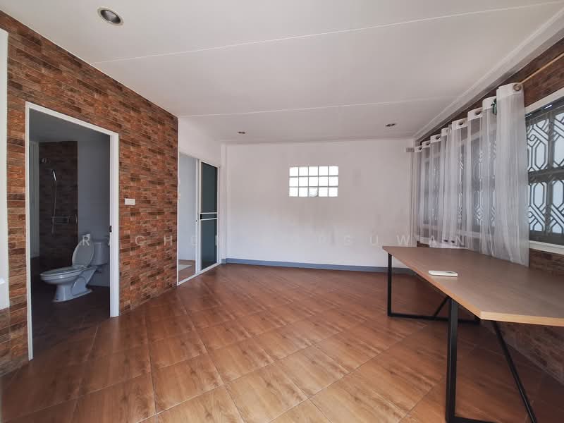 Sammakorn Ramkamhang 112, Bangkok, Saphan Sung, Saphan Sung, Bangkok, 3 Bedrooms, 180 sqm, Single Detached House For Rent, by Rachen Nopsuwan, 500150396 - DDproperty.com