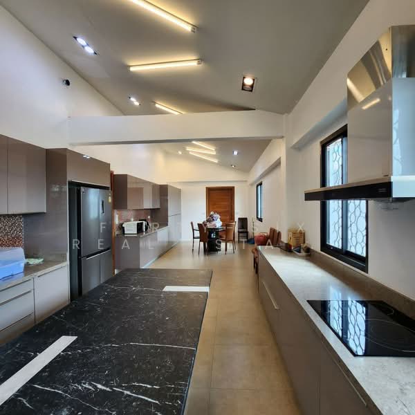 ขายบ้านเดี่ยว 3 ชั้น มีลิฟต์ สุขุมวิท 101 ปุณวิถี 27 ใกล้ BTS ปุณวิถี, Bangkok, Bang Chak, Phra Khanong, Bangkok, 9 Bedrooms, 1,000 sqm, Single Detached House For Sale, by Forty-Six Real Estate Group, 500150402 - DDproperty.com