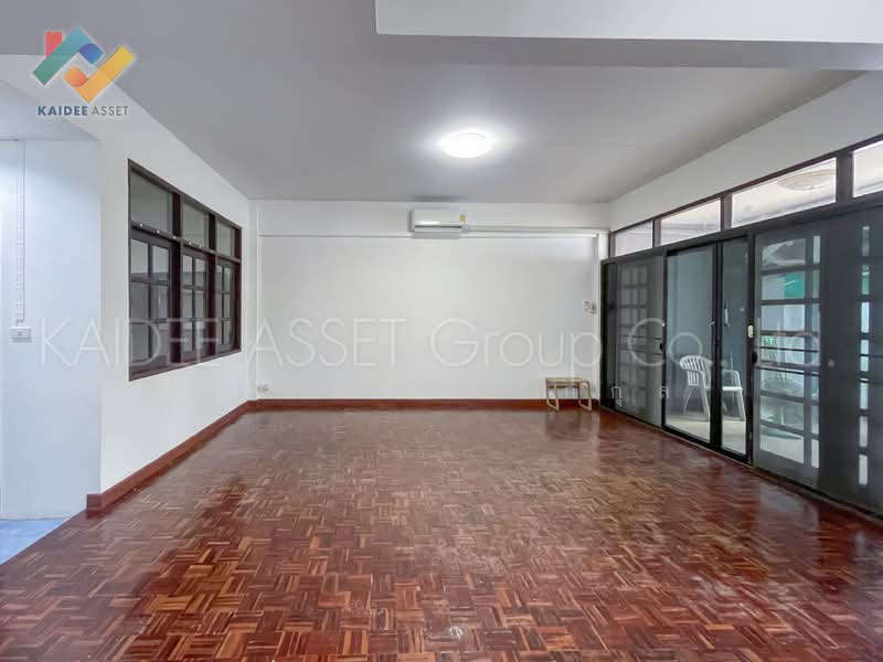 Muang Thong Thani Project 5, Nonthaburi, บอนด์สตรีท, Ban Mai, Pak Kret, Nonthaburi, 3 Bedrooms, 130 sqm, Townhouse For Sale, by Kannisa Thanwatthanakrirkul, 500150427 - DDproperty.com