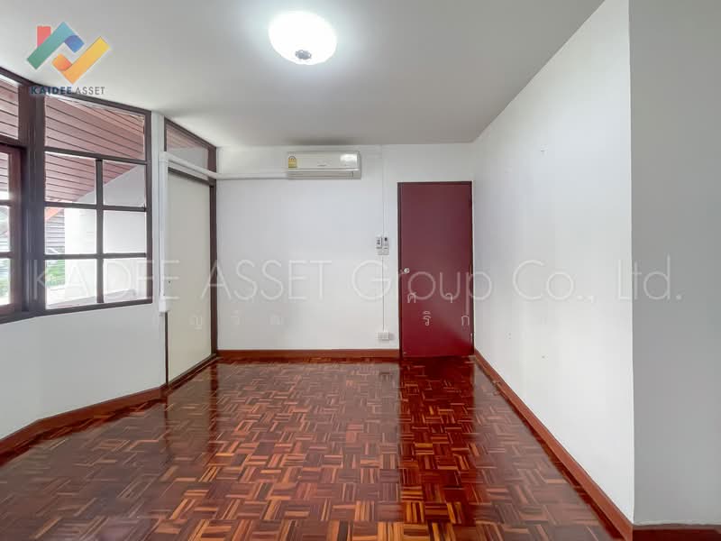 เมืองทองธานี โครงการ 5, นนทบุรี, บอนด์สตรีท, บ้านใหม่, ปากเกร็ด, นนทบุรี, 130 ตร.ม., ทาวน์เฮ้าส์ ขาย, โดย กัณฐ์ณิศา ธัญวัฒนเกริกกุล, 500150427 - DDproperty.com