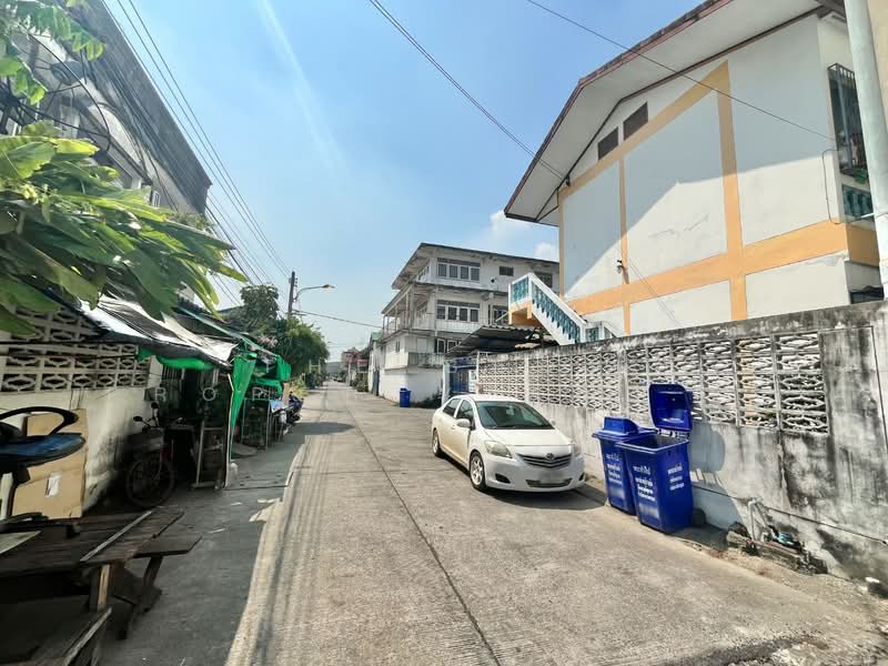 อพาร์ทเม้นท์สำโรงเหนือ, สมุทรปราการ, สำโรงเหนือ, เมืองสมุทรปราการ, สมุทรปราการ, 200 ตร.ม., ตึกแถว-อาคารพาณิชย์ ขาย, โดย The Best Property Agent แป้ง, 500150465 - DDproperty.com