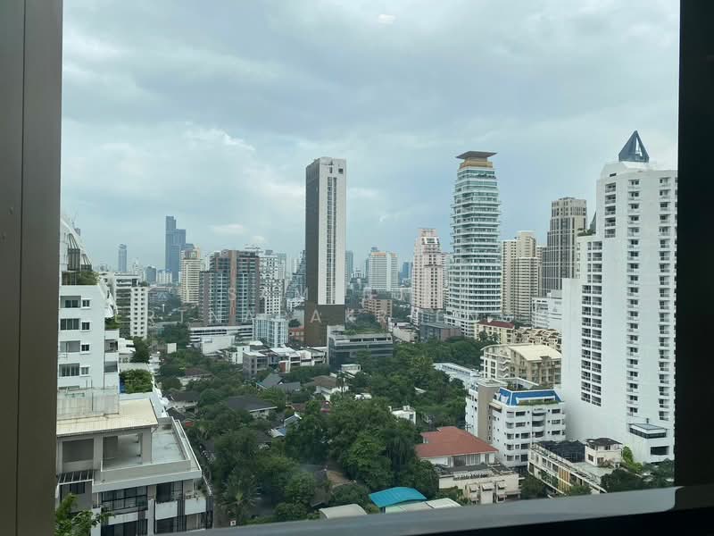Noble Around Sukhumvit 33, Bangkok, 17 Soi Sukhumvit 33, Khlong Tan Nua, Watthana, Bangkok, 1 Bedroom, 35 sqm, Condo For Rent, by Samerjai Lertnapakriengkai, 500150497 - DDproperty.com