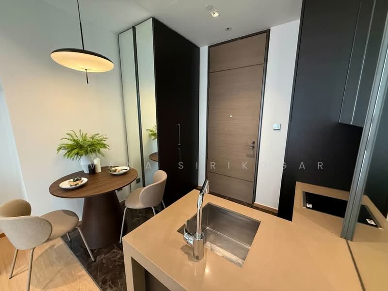 28 Chidlom, Bangkok, 28 Chit Lom Alley, Lumphini, Pathum Wan, Bangkok, 1 Bedroom, 38 sqm, Condo For Rent, by Pavana Sirikogar, 500150506 - DDproperty.com