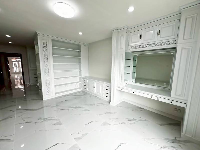 Yenakart Residence, Bangkok, 3 Soi Prasat Suk, Chong Nonsi, Yan Nawa, Bangkok, 4 Bedrooms, 450 sqm, Townhouse For Rent, by Pavana Sirikogar, 500150509 - DDproperty.com