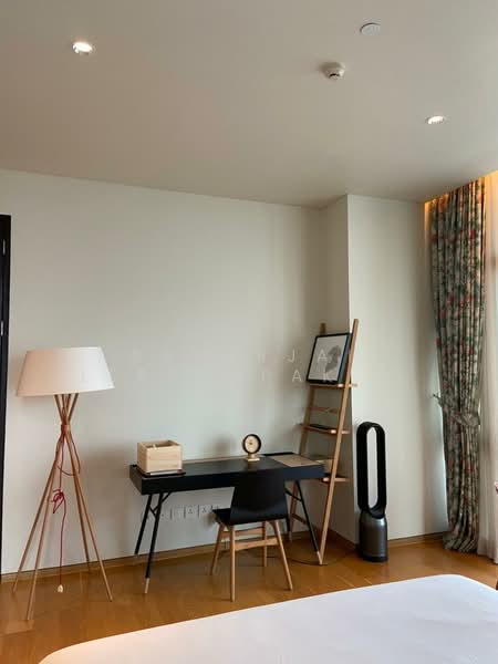 The Sukhothai Residences, Bangkok, 3 Sathorn Tai Road, Thung Maha Mek, Sathon, Bangkok, 1 Bedroom, 122 sqm, Condo For Rent, by Samerjai Lertnapakriengkai, 500150543 - DDproperty.com