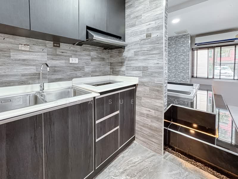 The Kris Ratchada 17, Bangkok, Inthamara 45 Alley, Din Daeng, Din Daeng, Bangkok, 1 Bedroom, 46 sqm, Condo For Sale, by Ladda Suebthai, 500150555 - DDproperty.com