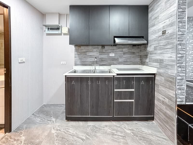 The Kris Ratchada 17, Bangkok, Inthamara 45 Alley, Din Daeng, Din Daeng, Bangkok, 1 Bedroom, 46 sqm, Condo For Sale, by Ladda Suebthai, 500150555 - DDproperty.com