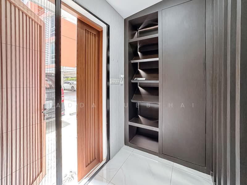 The Kris Ratchada 17, Bangkok, Inthamara 45 Alley, Din Daeng, Din Daeng, Bangkok, 1 Bedroom, 46 sqm, Condo For Sale, by Ladda Suebthai, 500150555 - DDproperty.com