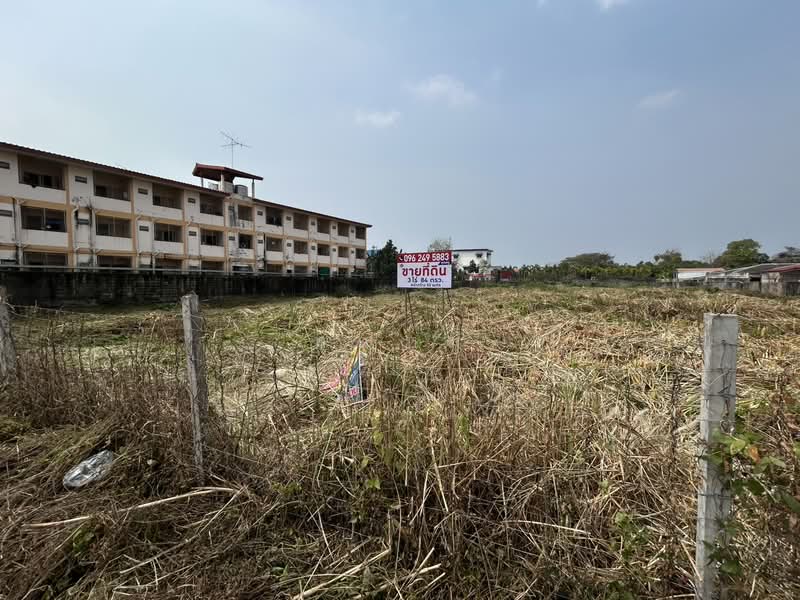 ขาย - ที่ดินแปลงสวยเหมาะสำหรับนักลงทุนอสังหา ขายที่ดินสี่เหลี่ยมหน้ากว้าง ติดถนนทำทาวน์เฮาส์ 2 ชั้นได้!!!, ชลบุรี